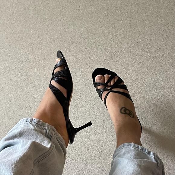 90s vintage black leather kitten heel nordstrom vero curio strappy sandal US 8.5 - Picture 7 of 7